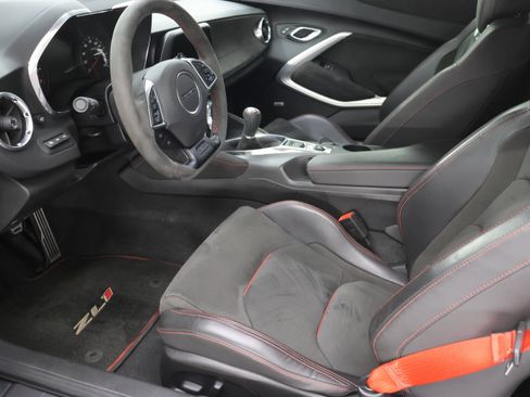 Used 2017 Chevrolet Camaro ZL1 RWD image 8