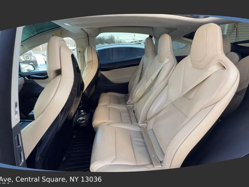Used 2016 Tesla Model X 75D image 1