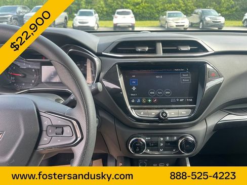 Used 2023 Chevrolet TrailBlazer LT w/ Convenience Package AWD/4WD image 11
