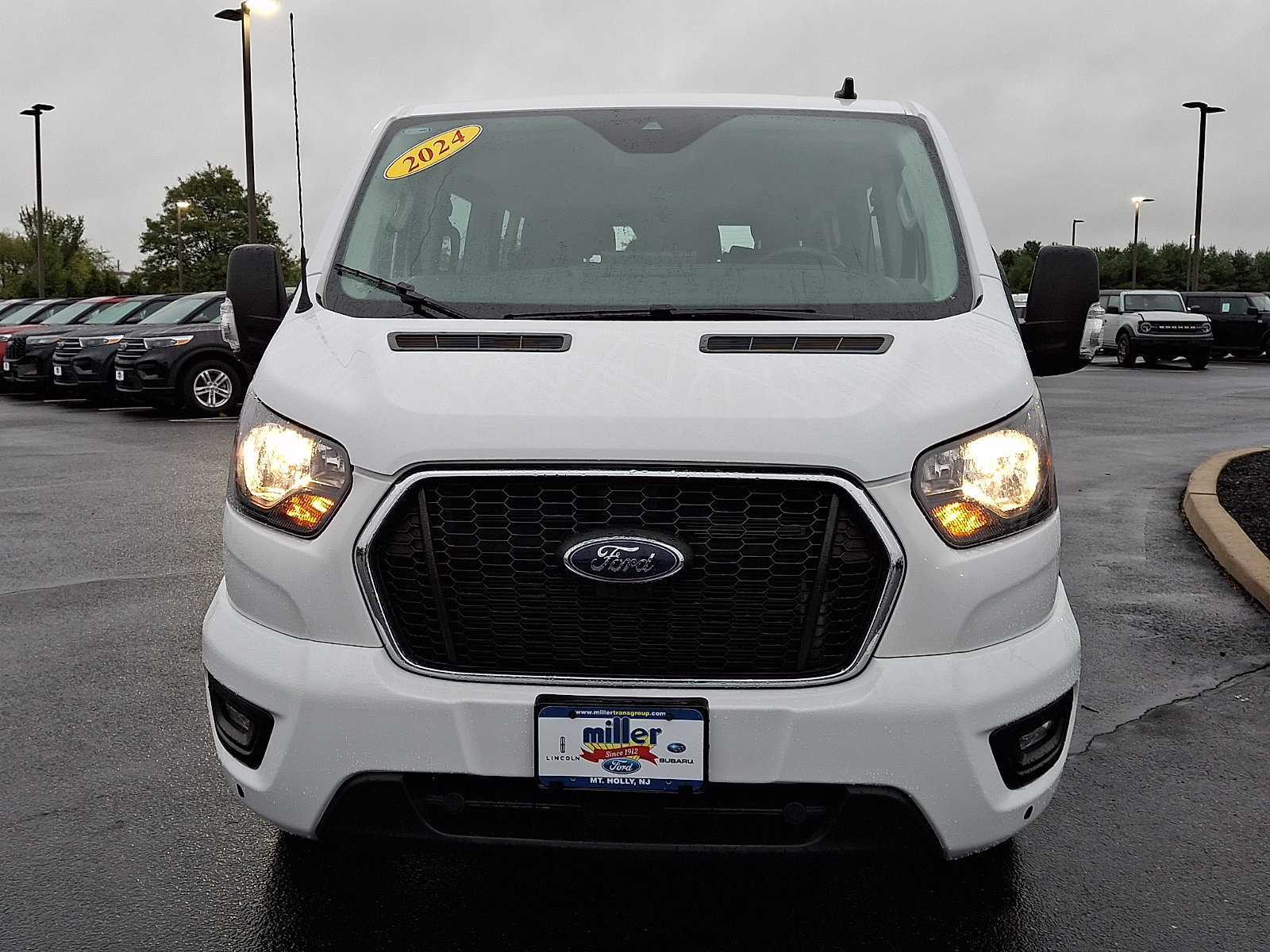 Used 2024 Ford Transit 350 XLT RWD image 2