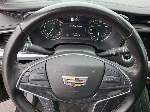 Used 2022 Cadillac XT5 Premium Luxury image 17