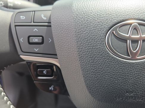 Used 2026 Toyota Camry SE FWD image 20
