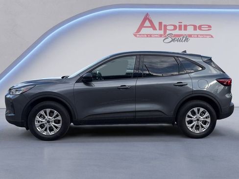 Used 2025 Ford Escape Active AWD/4WD image 2