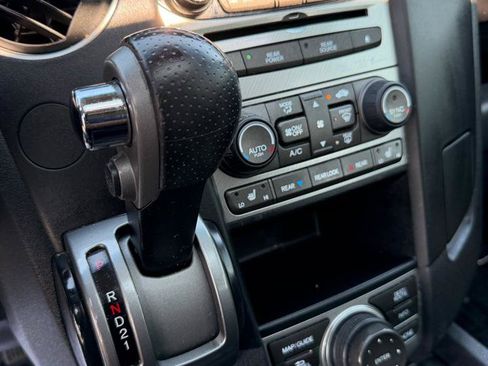 Used 2012 Honda Pilot Touring image 29