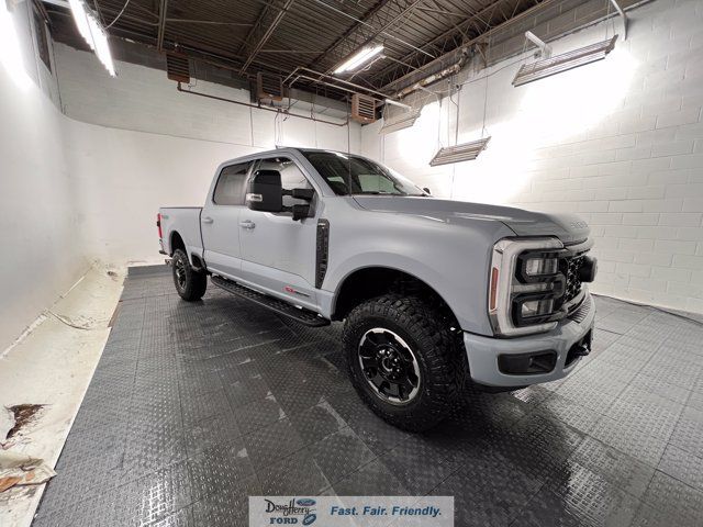 Used 2025 Ford F250 Lariat w/ Lariat Ultimate Package AWD/4WD image 3