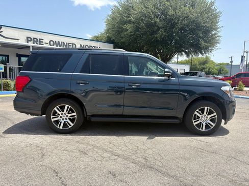 Used 2024 Ford Expedition XLT RWD image 2