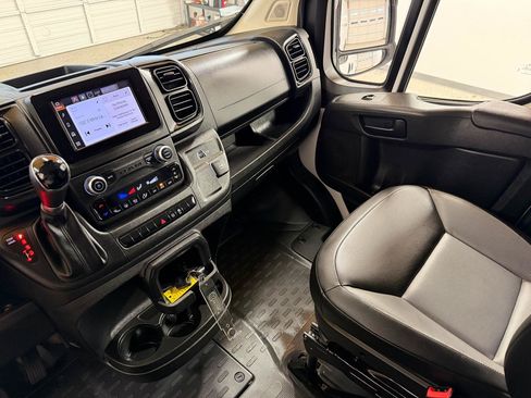 Used 2023 RAM ProMaster 2500 FWD image 18