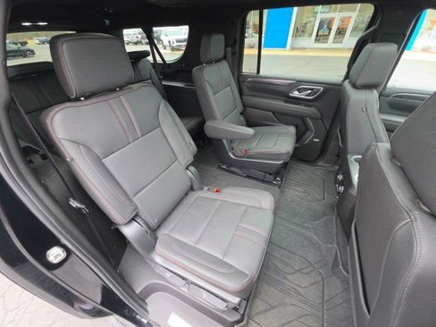 Used 2023 Chevrolet Suburban RST w/ Luxury Package image 16