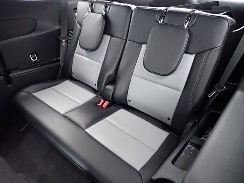 Used 2023 Ford Explorer XLT w/ Equipment Group 202A image 19