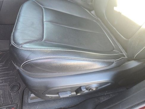 Used 2023 Jeep Grand Cherokee L Limited w/ Luxury Tech Group II image 5