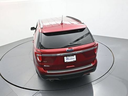 Used 2018 Ford Explorer XLT w/ Equipment Group 202A FWD image 40
