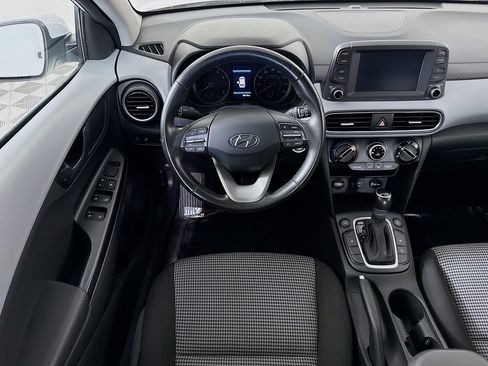 Used 2021 Hyundai Kona SEL AWD/4WD image 3