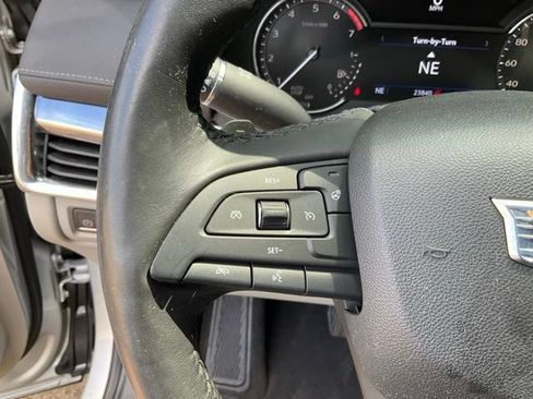 Used 2019 Cadillac XT4 Luxury w/ Cold Weather Package FWD image 11