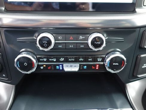 Used 2025 Ford F150 Lariat AWD/4WD image 50
