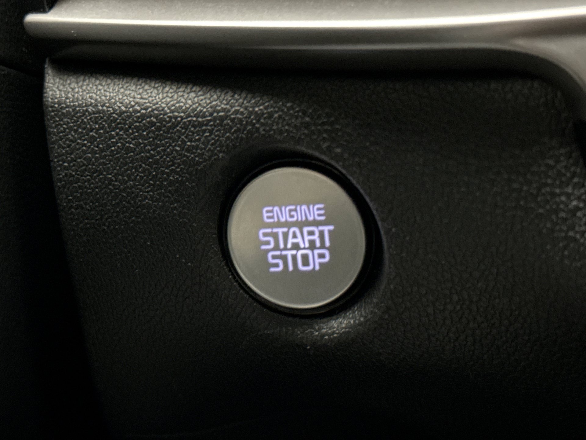 Used 2025 Kia Sorento LX FWD image 21