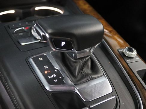 Used 2019 Audi A4 2.0T Premium Plus w/ Premium Plus Package image 27