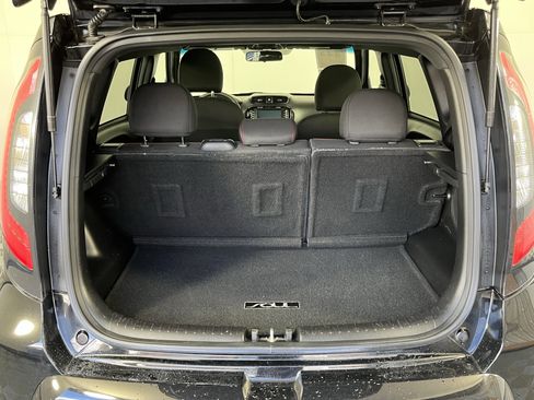 Used 2015 Kia Soul + image 5