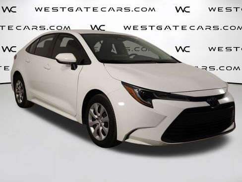 Used 2023 Toyota Corolla LE image 38