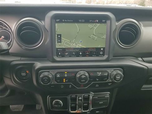 Used 2022 Jeep Wrangler Unlimited Sport image 29