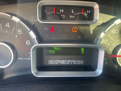 Used 2008 Ford Expedition XLT image 1