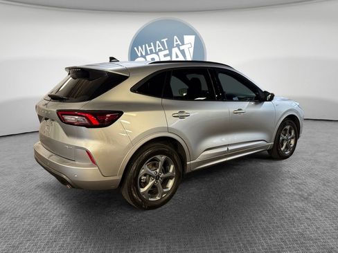 Used 2023 Ford Escape ST-Line w/ Tech Pack #1 AWD/4WD image 3