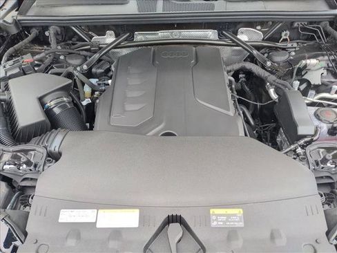 Used 2025 Audi Q5 Premium w/ Convenience Package image 20