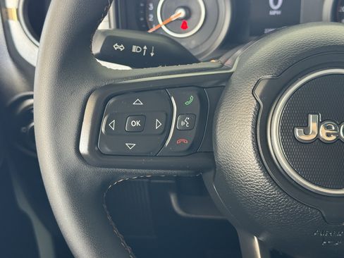 Used 2024 Jeep Wrangler Unlimited Sport AWD/4WD image 32