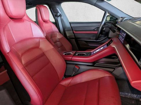 Used 2020 Porsche Taycan 4S image 22