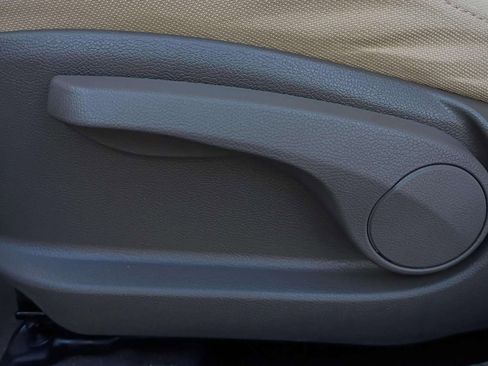 Used 2012 Hyundai Accent GLS image 35