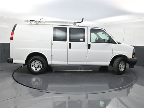 Used 2020 Chevrolet Express 2500 w/ Driver Convenience Package image 38