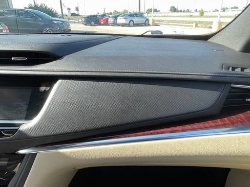 Used 2019 Cadillac XT5 Luxury FWD image 30