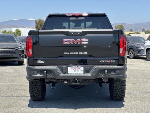 New 2026 GMC Sierra 1500 AT4X w/ AT4X AEV Edition AWD/4WD image 4