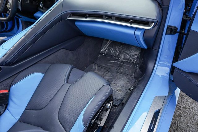 Used 2021 Chevrolet Corvette Stingray Premium Conv w/ Z51 Performance Package RWD image 42