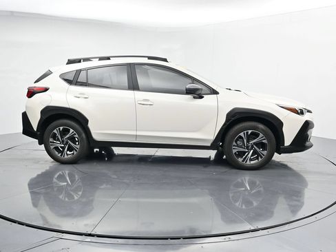 Used 2024 Subaru Crosstrek 2.0i Premium AWD/4WD image 9