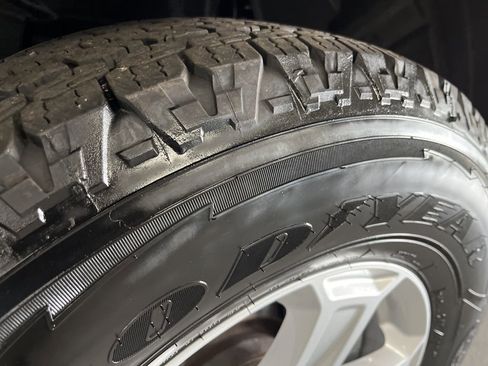 Used 2023 Jeep Wrangler Sport S image 16