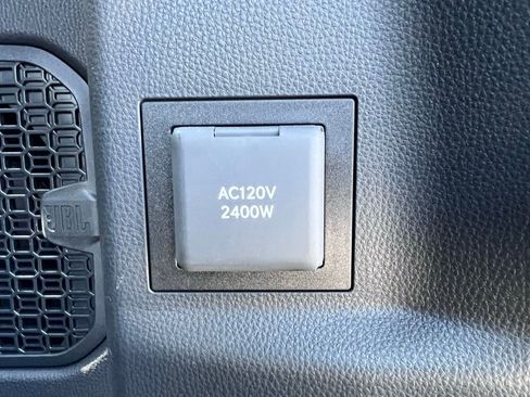 Used 2025 Toyota 4Runner TRD Off-Road Premium w/ Tow Technology Package image 13