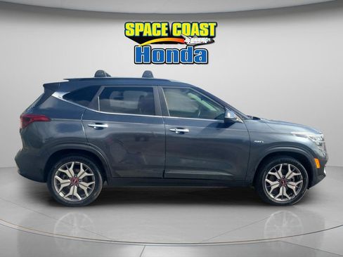 Used 2021 Kia Seltos SX image 2