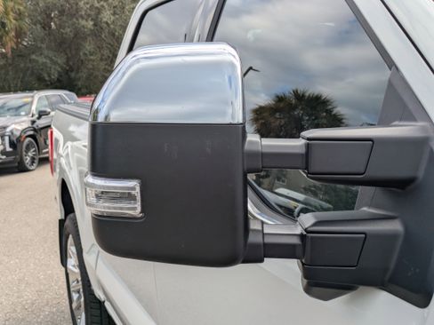 Used 2022 Ford F150 Limited image 12