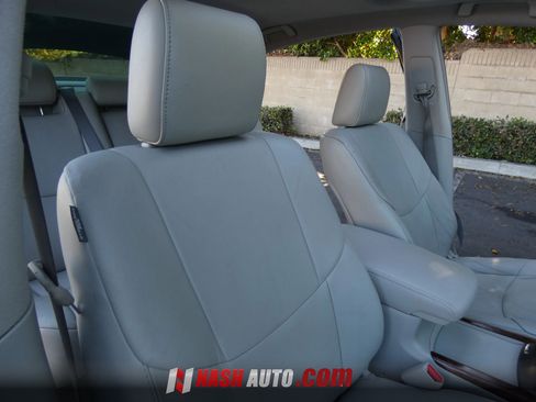 Used 2011 Toyota Avalon FWD image 32