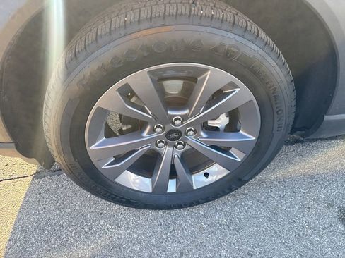 Used 2022 Ford Explorer XLT w/ Equipment Group 202A image 31