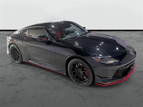 Used 2024 Nissan Z NISMO w/ Floor Mat Package RWD image 5