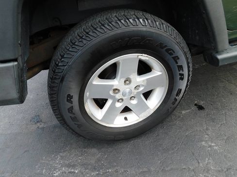 Used 2009 Jeep Wrangler Unlimited Rubicon w/ Trailer Tow Group AWD/4WD image 25
