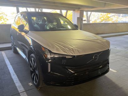 New 2025 Volvo EX90 Plus w/ Protection Package Premier