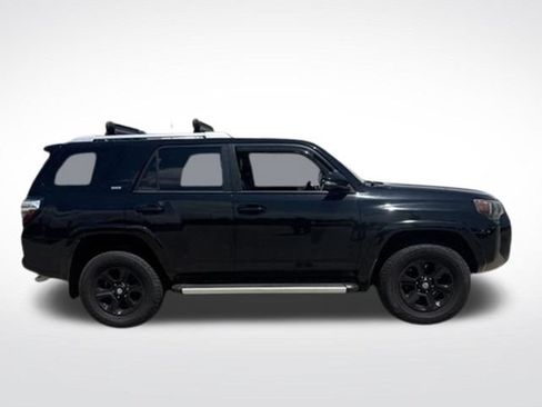 Used 2018 Toyota 4Runner SR5 Premium AWD/4WD image 4