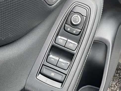 Used 2020 Subaru Forester Premium image 6