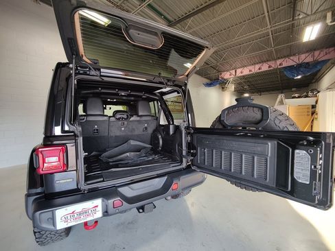 Used 2021 Jeep Wrangler Unlimited Rubicon image 9