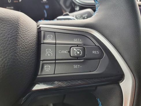 Certified 2023 Jeep Grand Cherokee Trailhawk image 9