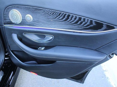 Used 2018 Mercedes-Benz E 300 image 17