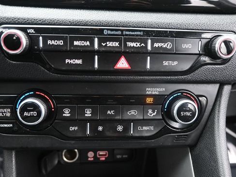 Used 2019 Kia Niro LX FWD image 30
