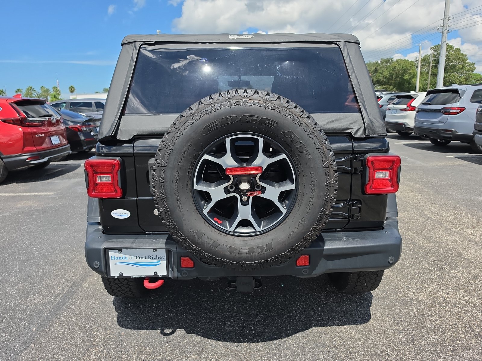 Used 2018 Jeep Wrangler Rubicon AWD/4WD image 5
